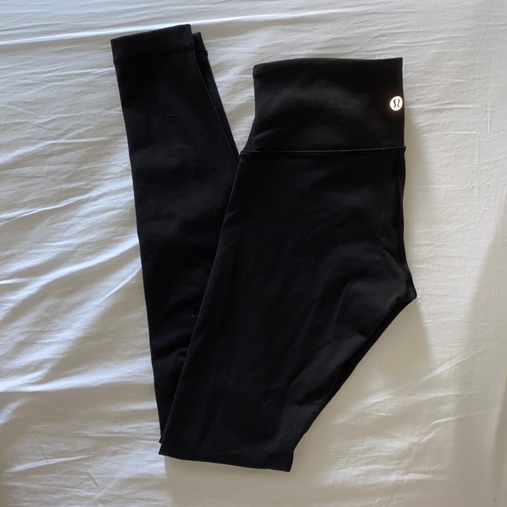 black lululemon leggings